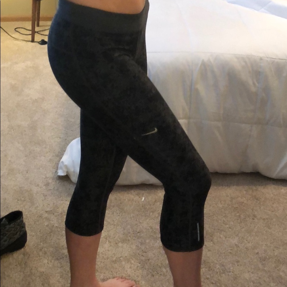 Nike Dri-Fit cropped leggings